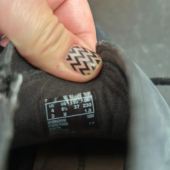 Clarks Tamitha Key Boots Black Leather Suede Lace Up Flat Side Zip Women’s 6.5 - Picture 6 of 7